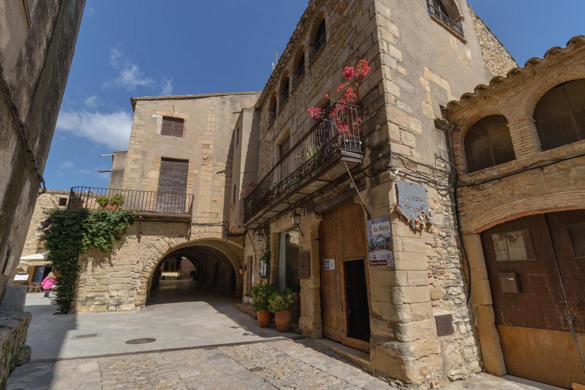 Hostal La Riera De Peratallada Exterior foto